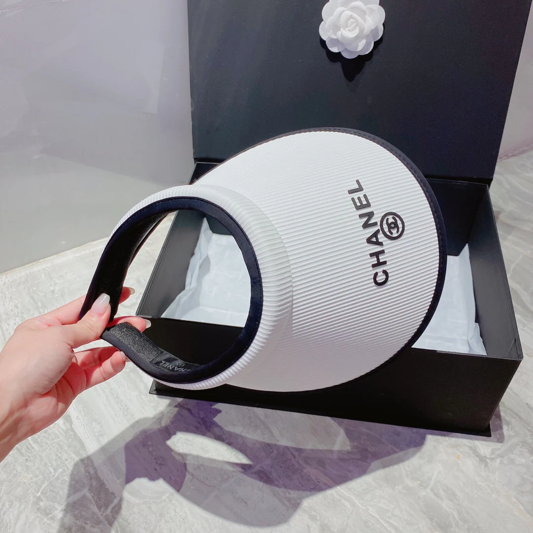 Солнцезащитная шляпа Chanel с открытым верхом - 6