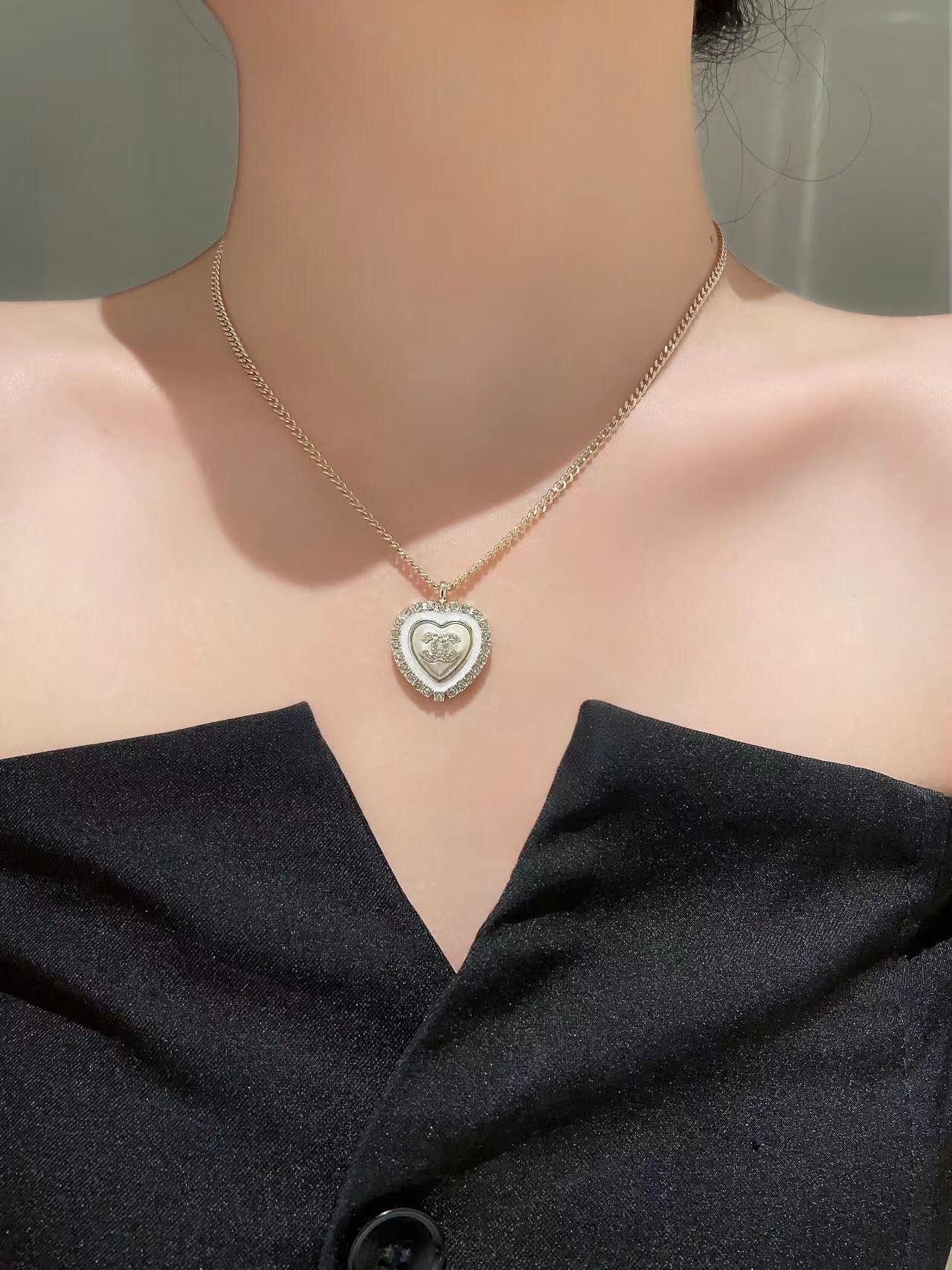 Колье Chanel 599