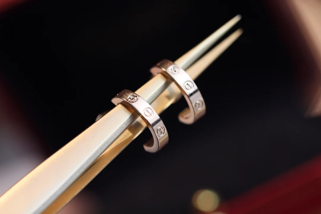 Серьги Cartier Love - Платина - Без бриллиантов