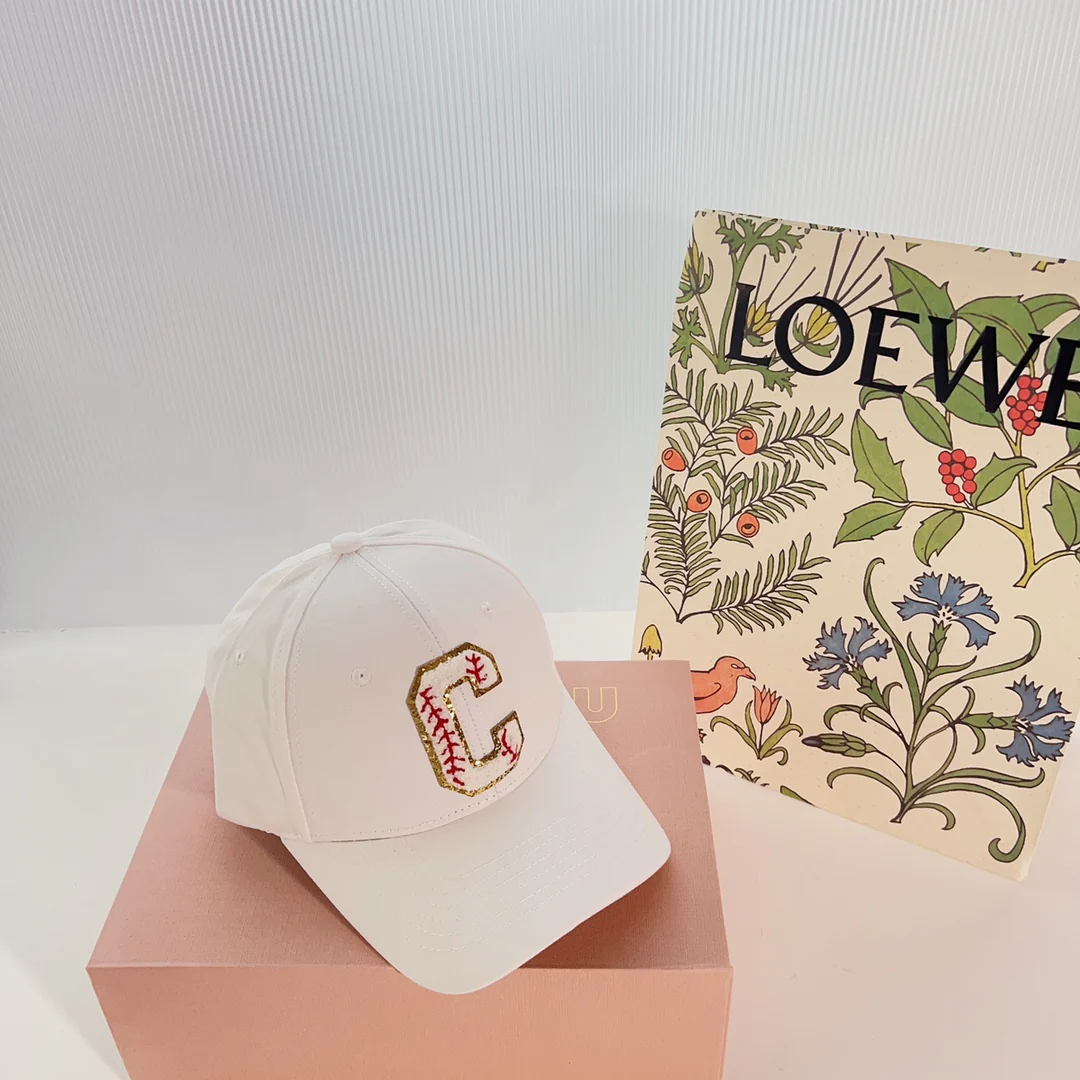 Бейсболка Celine - белая