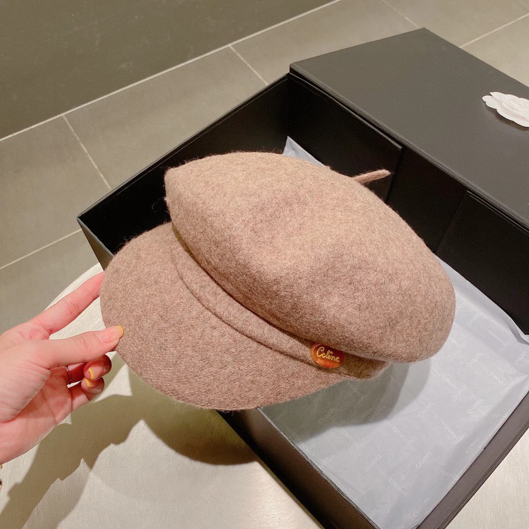 Шерстяной берет Celine — абрикосовый