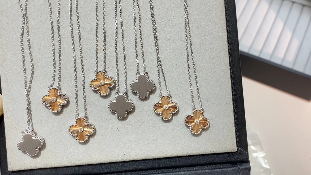 Ван Веккьо - Колье 114