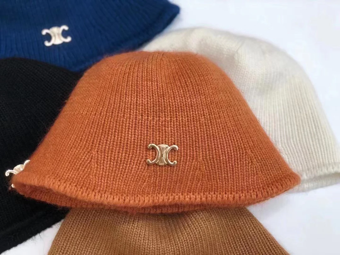 Селин - Вязаная рыбацкая шапка