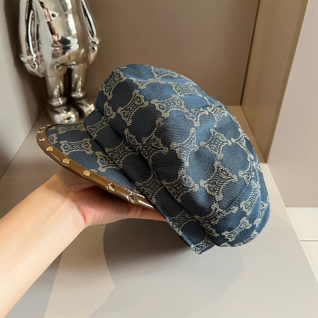 Celine - Новая монограмма, шляпа художника - синяя