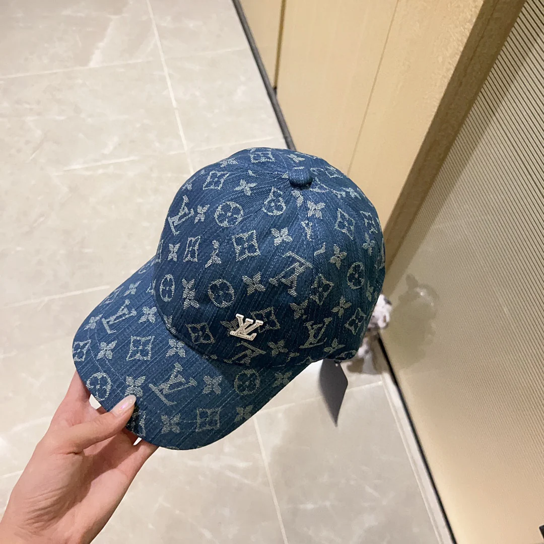 Новинка сезона весна/лето 2023 от LV - Бейсболка - Синяя