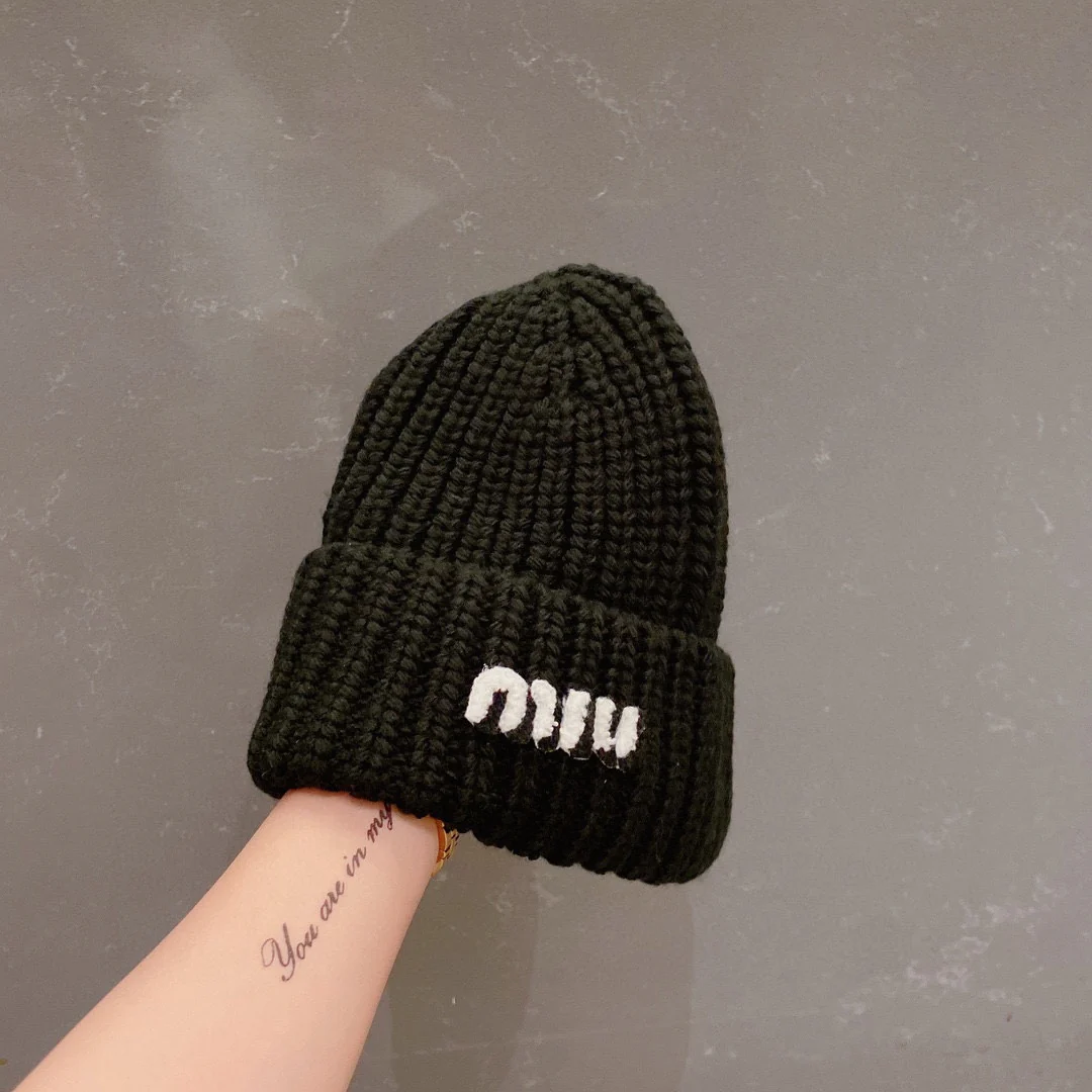 Miu Miu - Шапка-бини - Унисекс - Черная