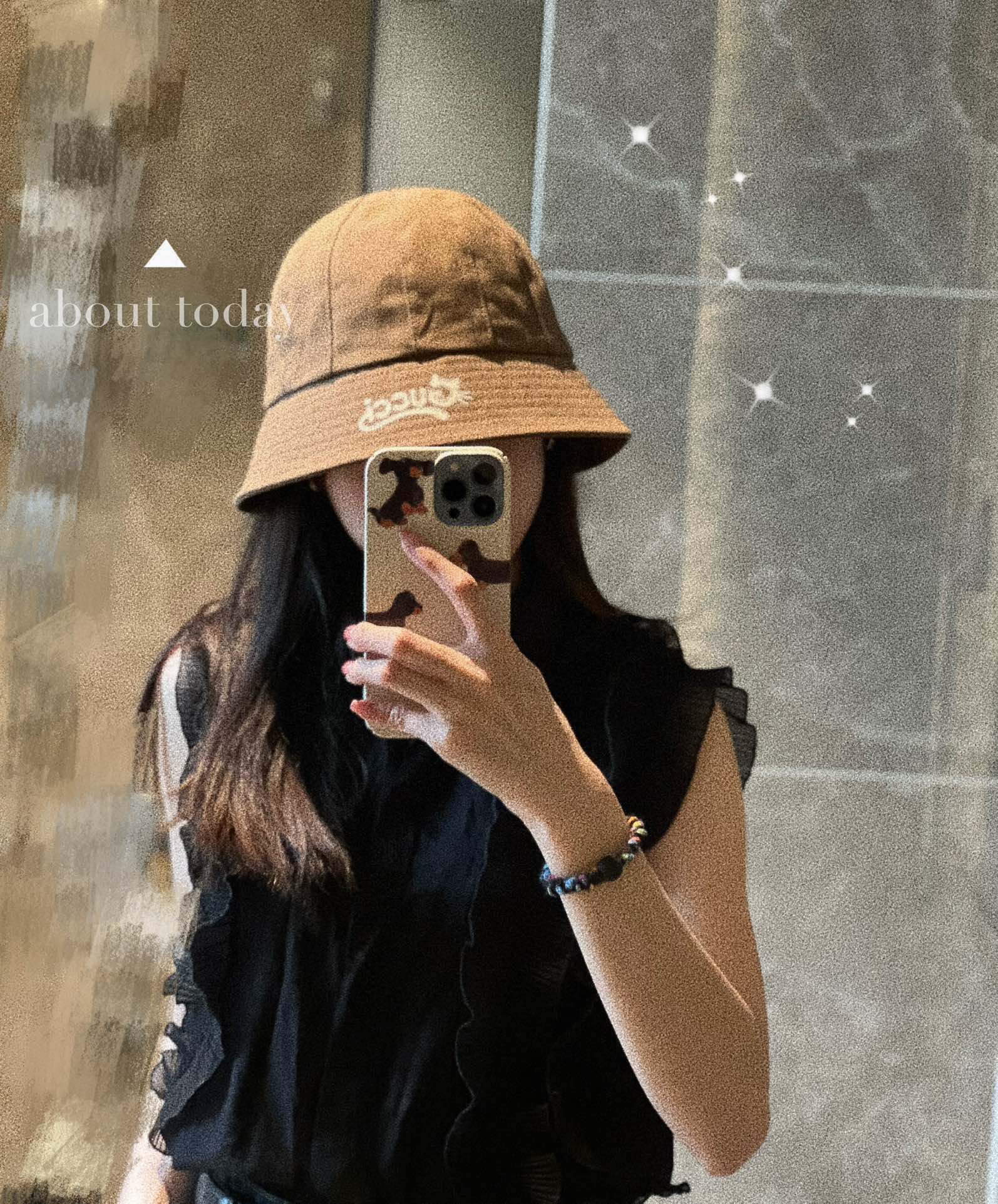 Новинка сезона весна/лето 2023 от Gucci - Шляпа-котелок - Кофейно-коричневый