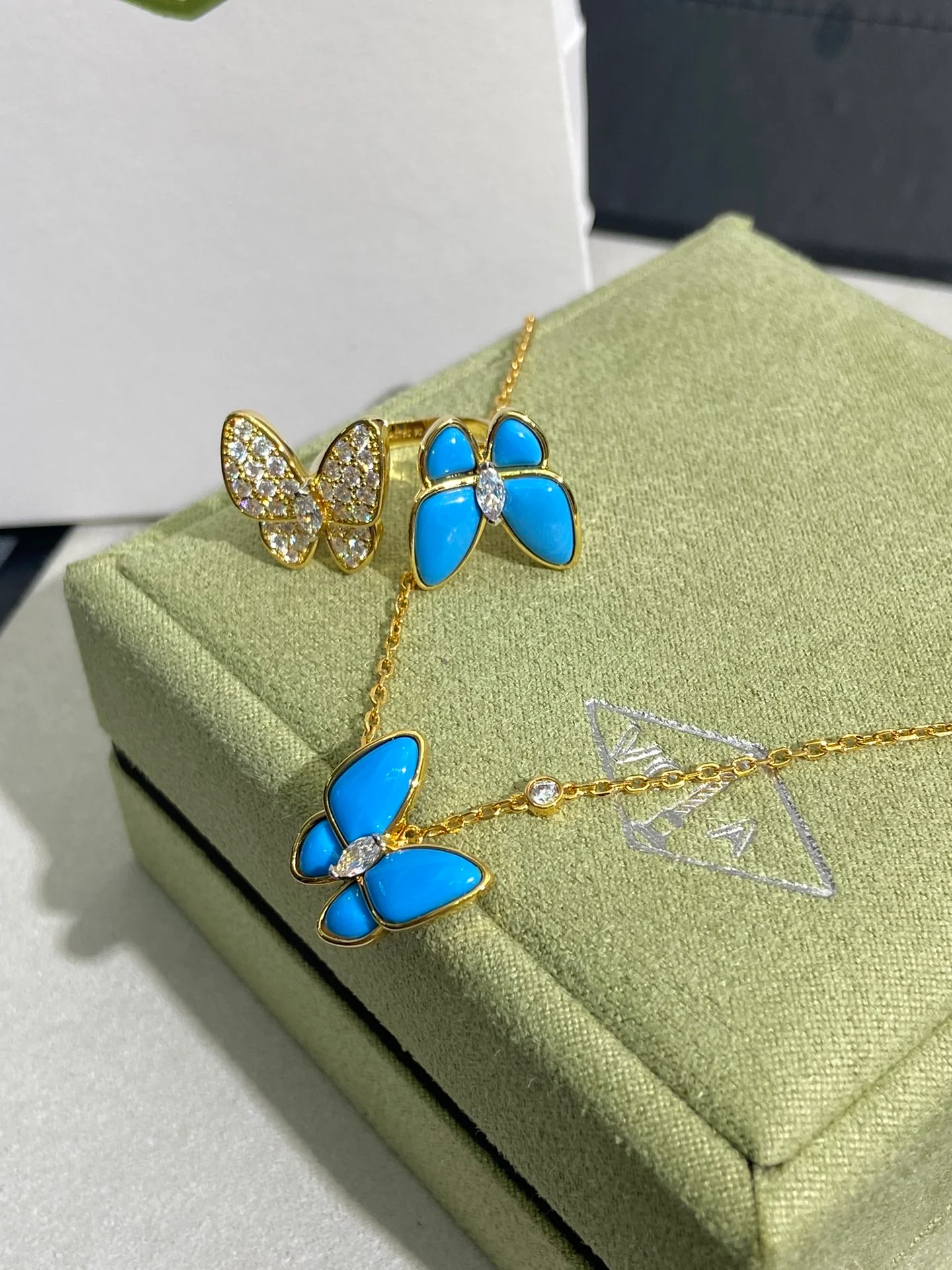 Van Vek - Колье 020