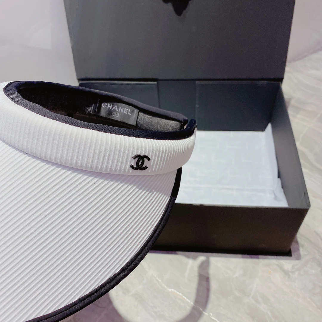 Солнцезащитная шляпа Chanel с открытым верхом - 6