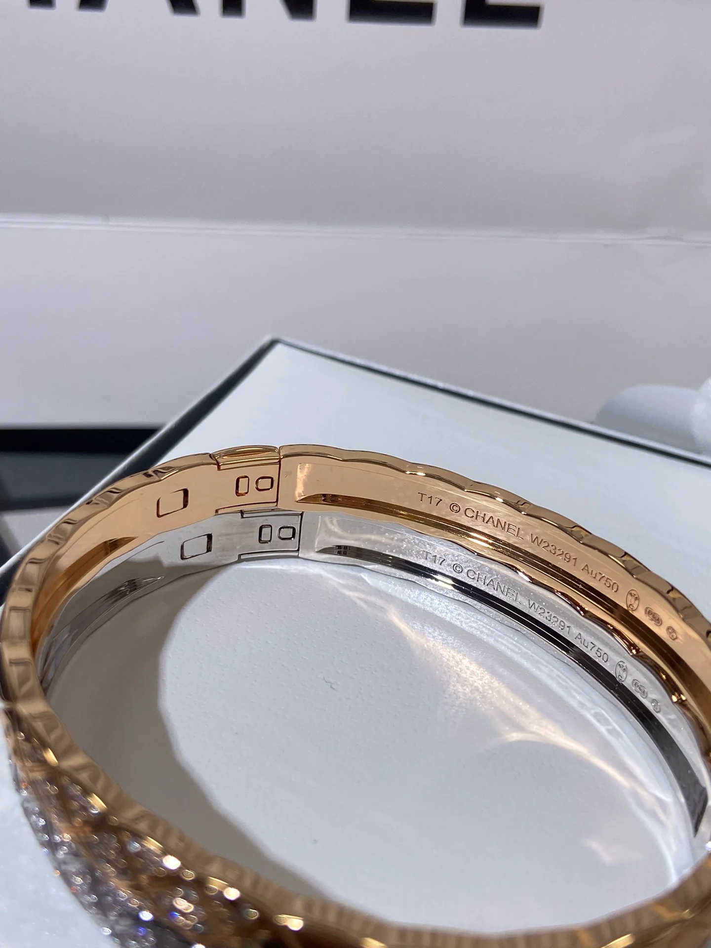 Браслет Chanel 105