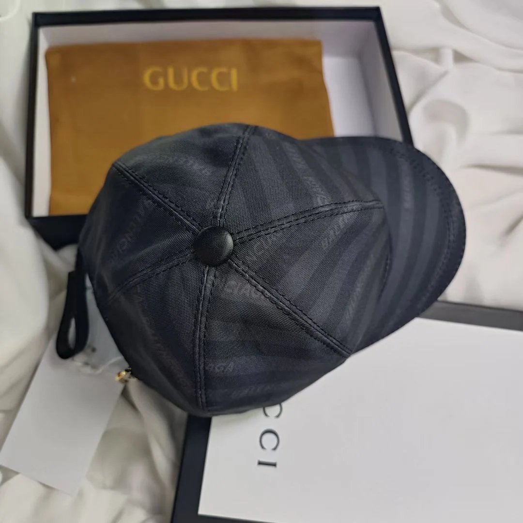 Полосатая бейсболка Balenciaga - черная