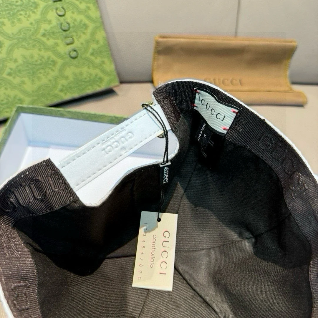 Регулируемая бейсболка Gucci - белая