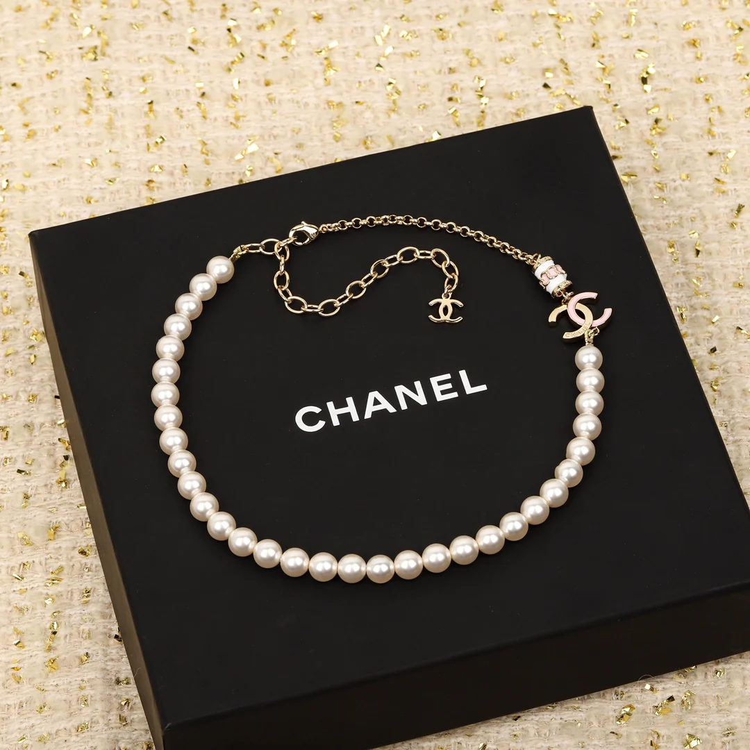 Колье Chanel 550