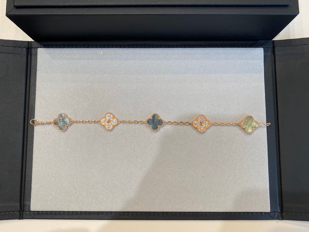 Браслет VCA - 35