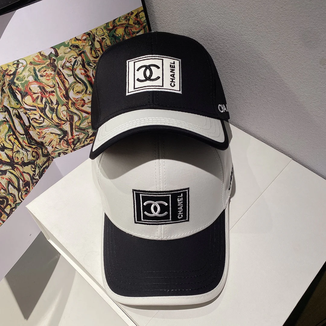 Новинка 2022 года от Chanel - кепка-?утиный клюв? - 2 шт.