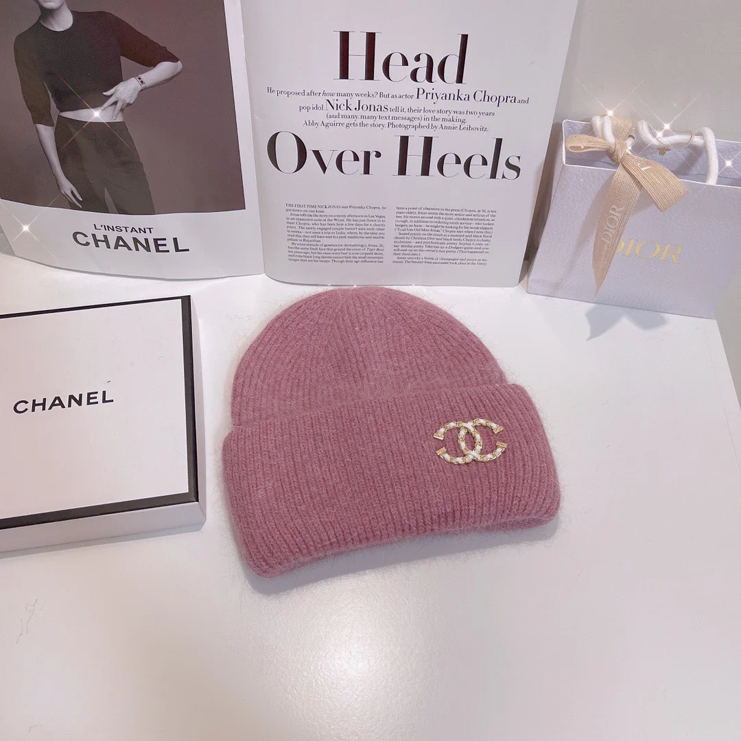 Chanel - Вязаная шапка из кроличьего меха - Розовая
