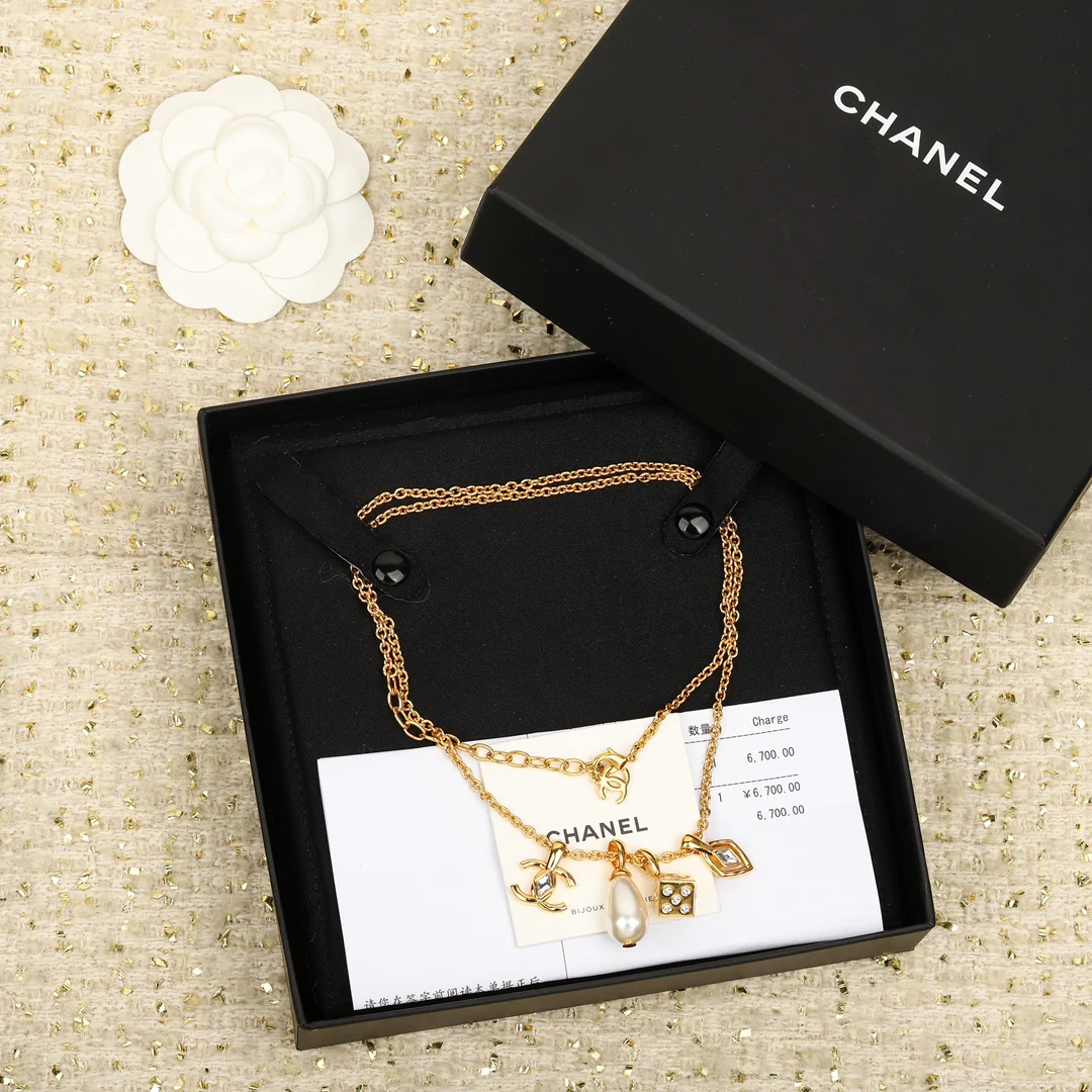 Колье Chanel 552