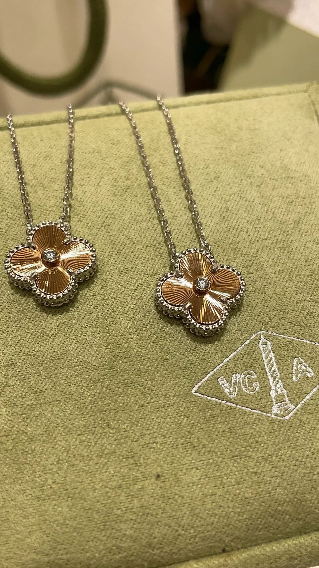 Van Vuitton - Колье 130