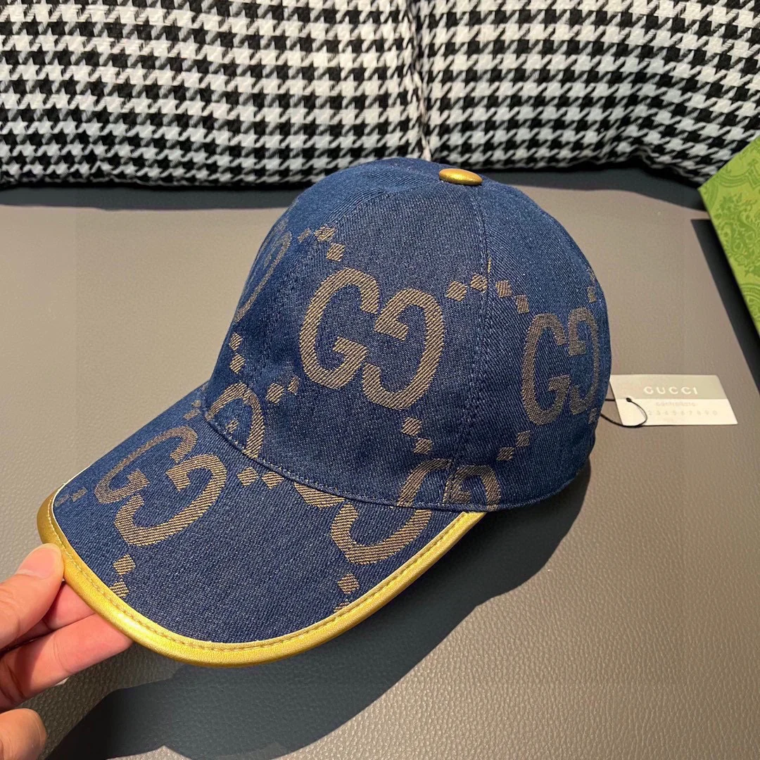 Бейсболка Gucci Big Double G — жёлтая