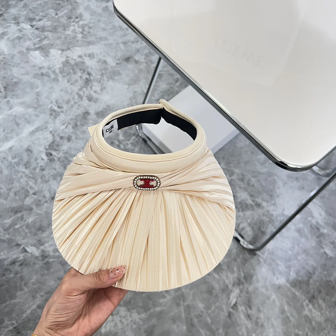 Новая плиссированная солнцезащитная шляпа Celine 2024 для лета - абрикосовый цвет.