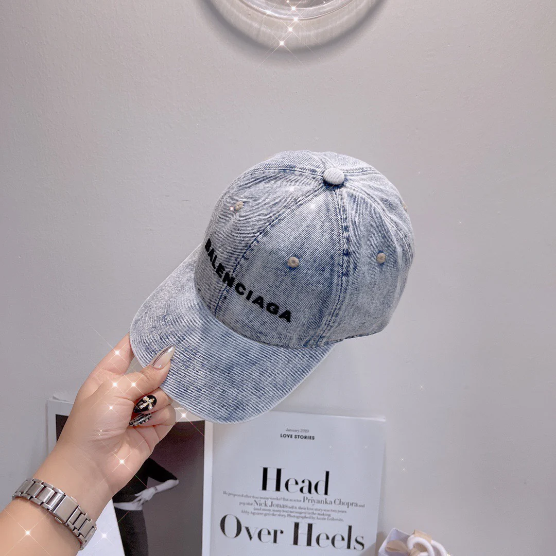 Balenciaga - Бейсболка из выстиранного денима - 1