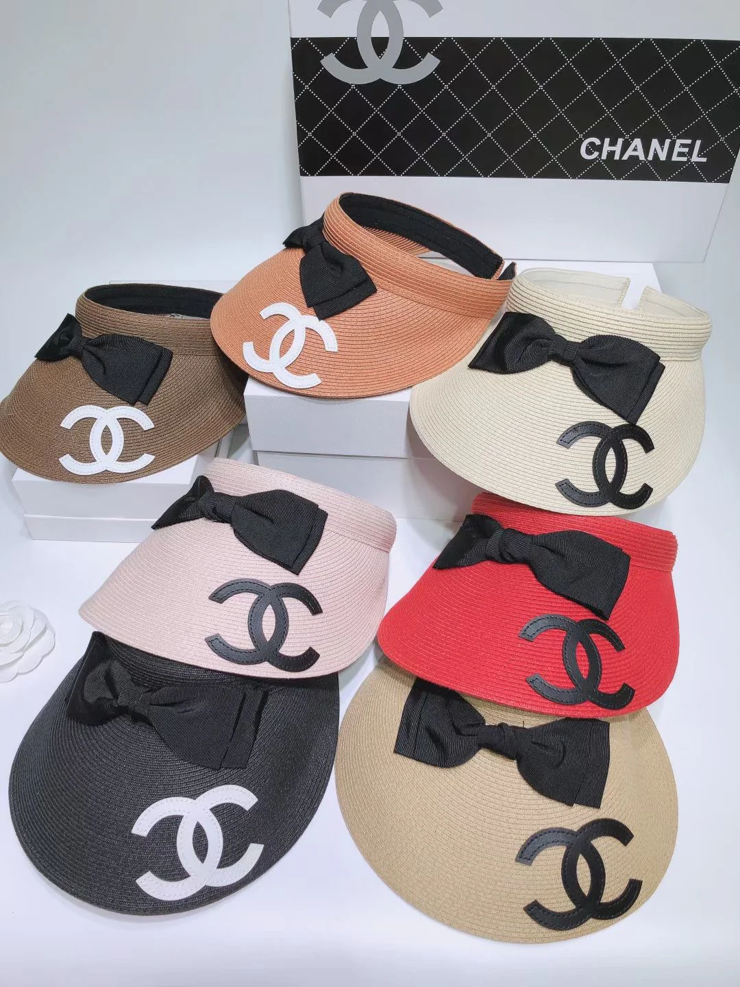 Новинка Chanel 2022 года - Солнцезащитная шляпа - Парик с открытыми губами - 4