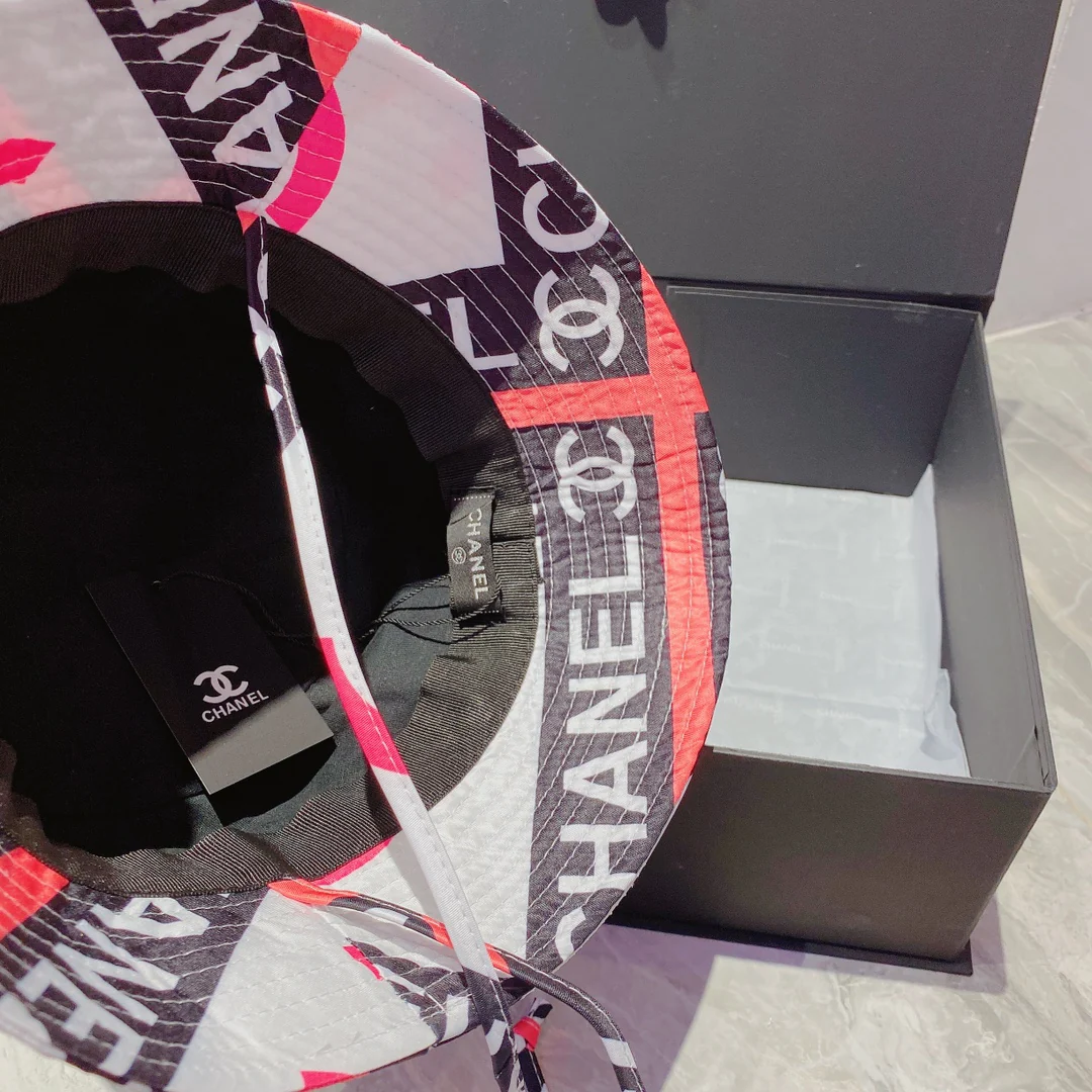 Chanel - Новая рыбацкая шляпа с граффити - 1