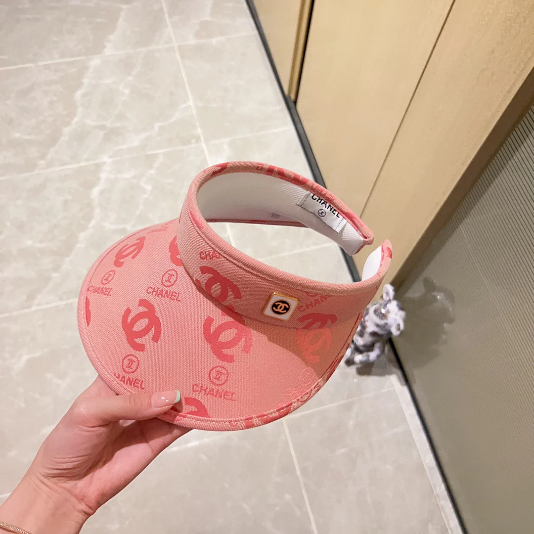 Новинка сезона весна/лето 2023 от Chanel - Шляпа с V-образным вырезом - Солнцезащитная шляпа - Розовая - 1