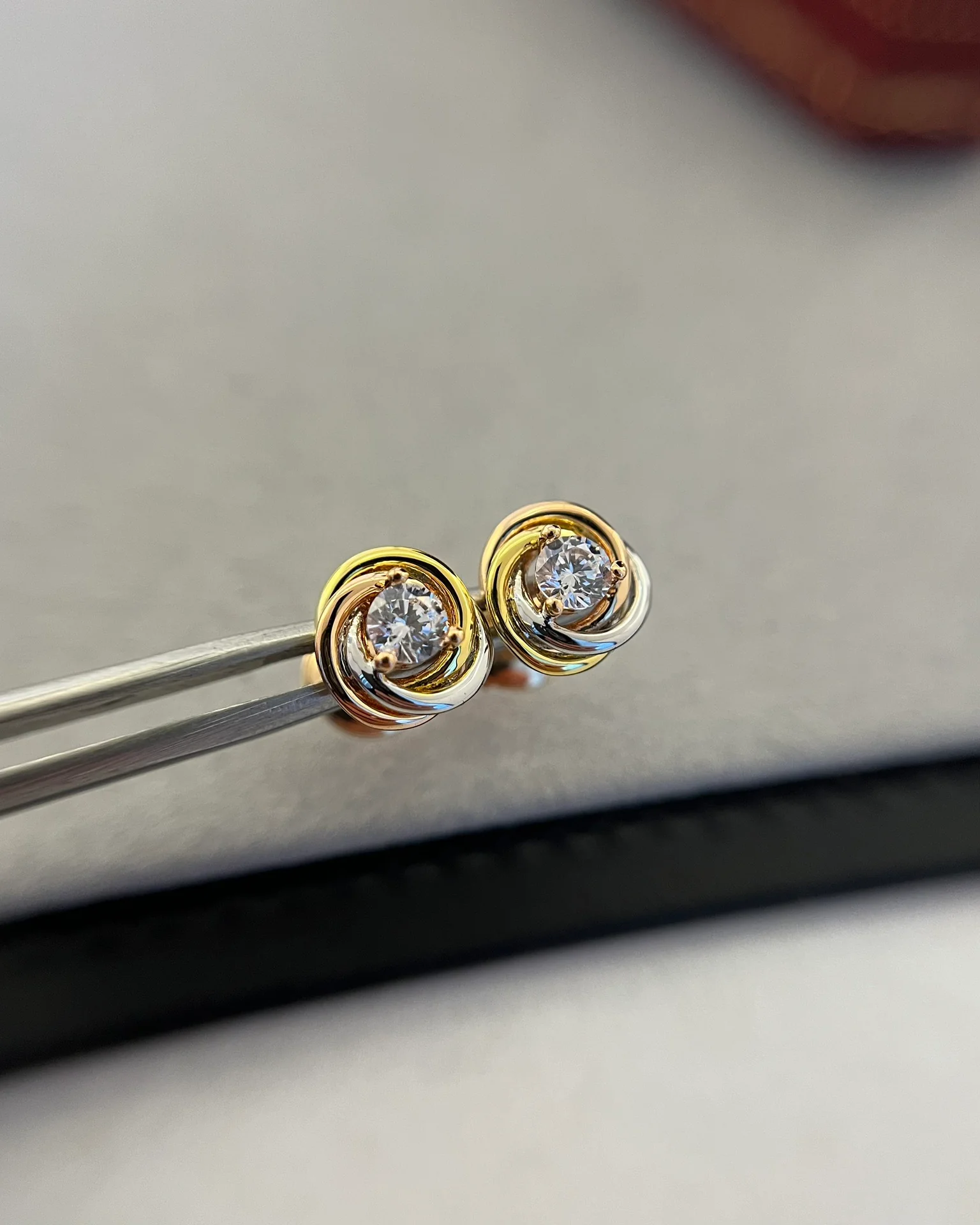 Серьги Cartier 047