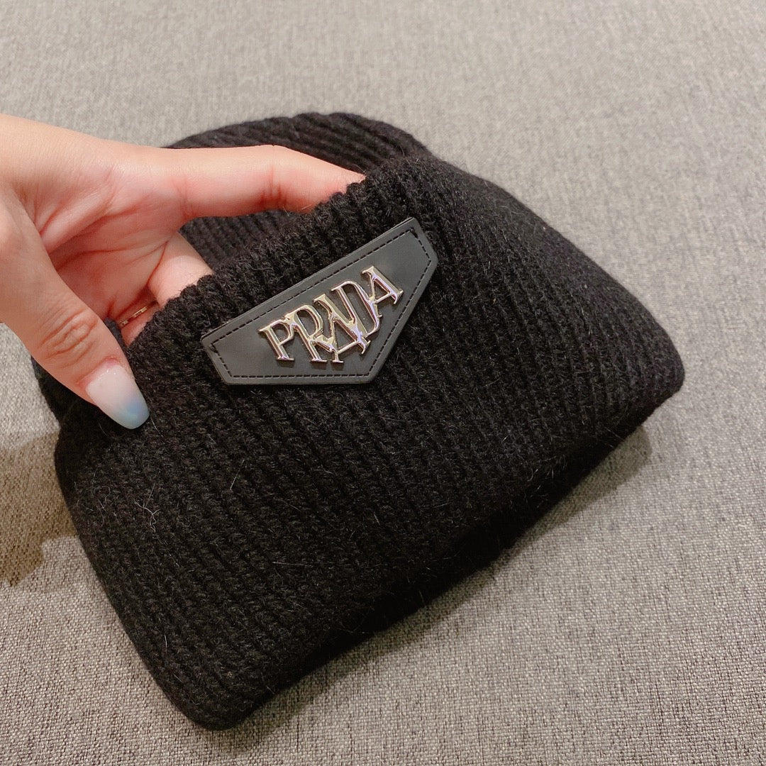 Prada - Вязаная шапка-бини - Унисекс - Черная