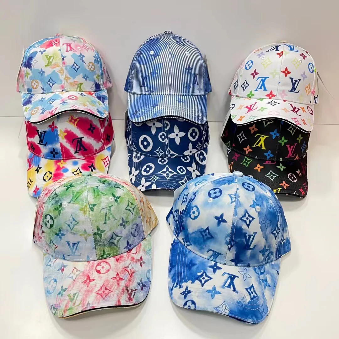 LV - Расписная бейсболка - Разноцветная