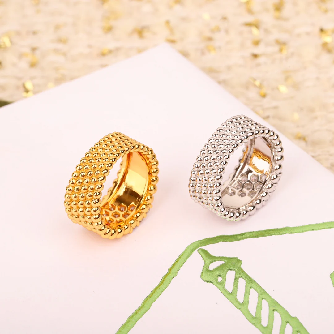 Ван Век - Кольцо 020