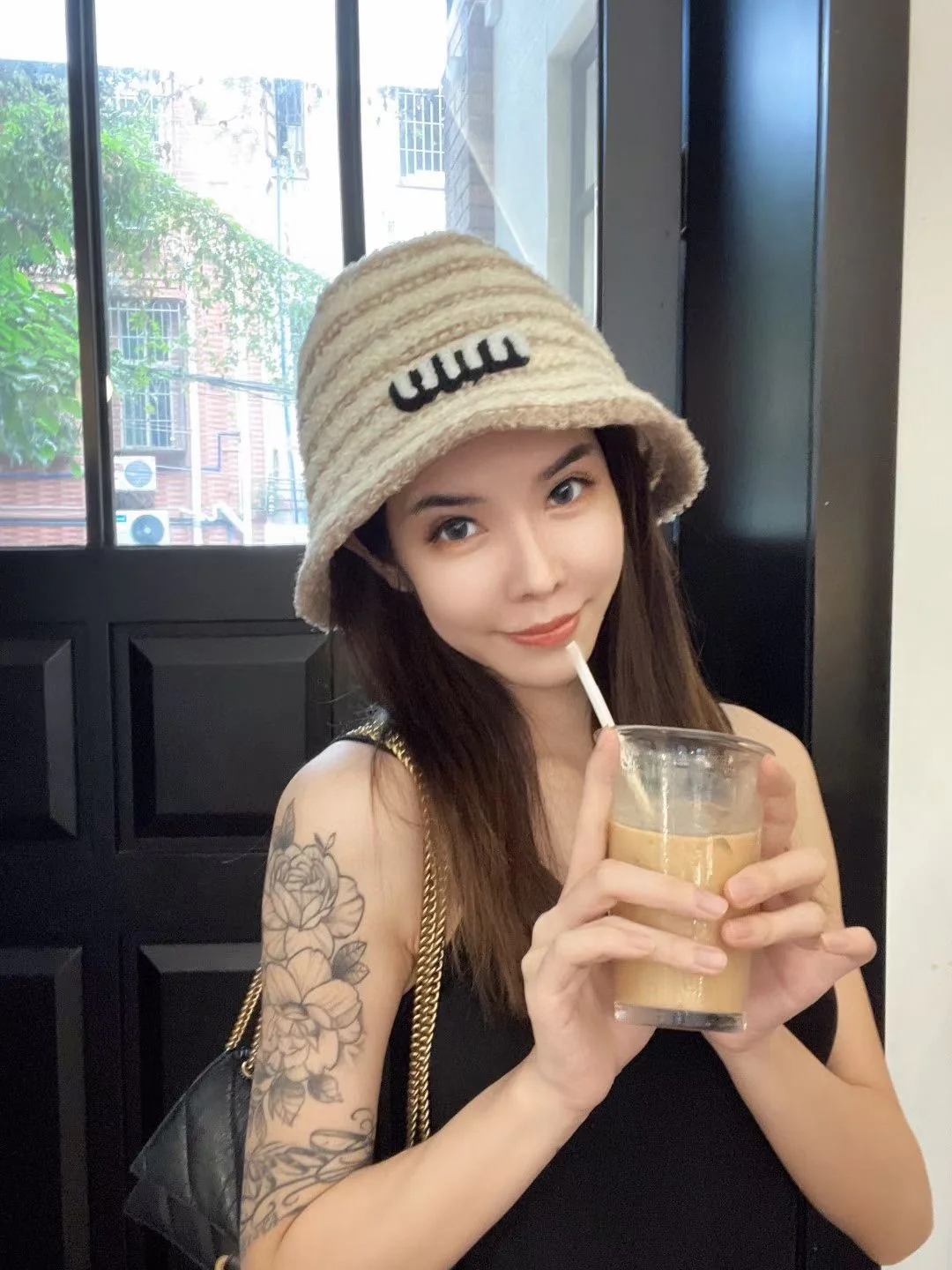 Miu Miu - Полосатая вязаная шапка с мехом, осенне-зимний сезон