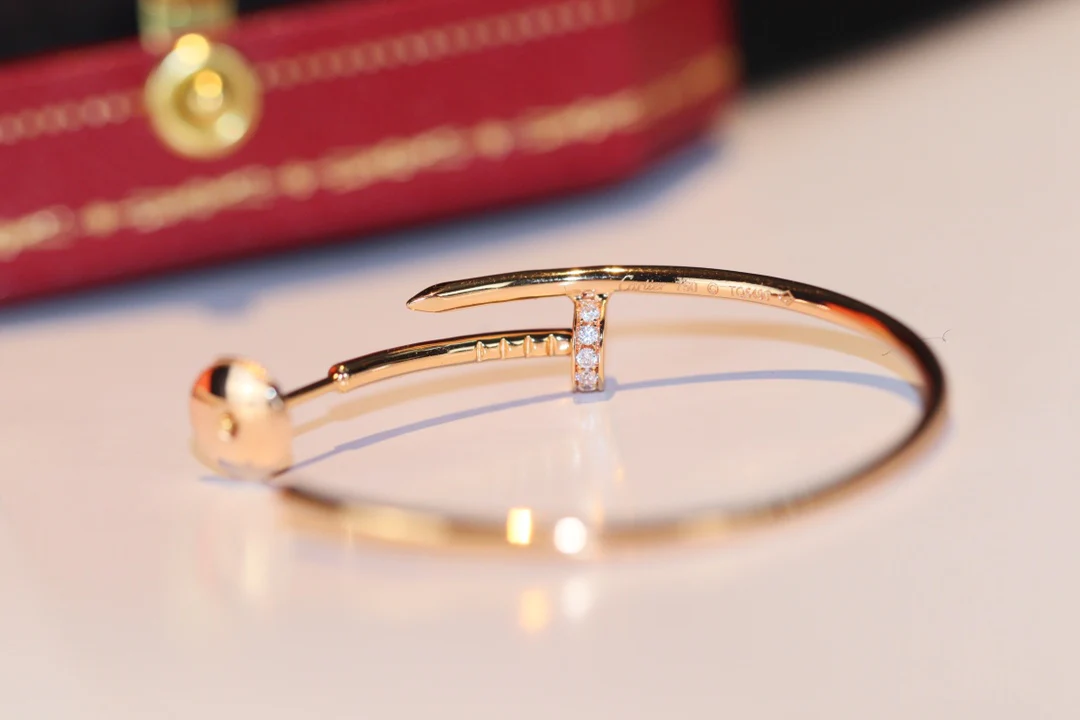 Cartier - Серьги-гвоздики - С половиной бриллианта