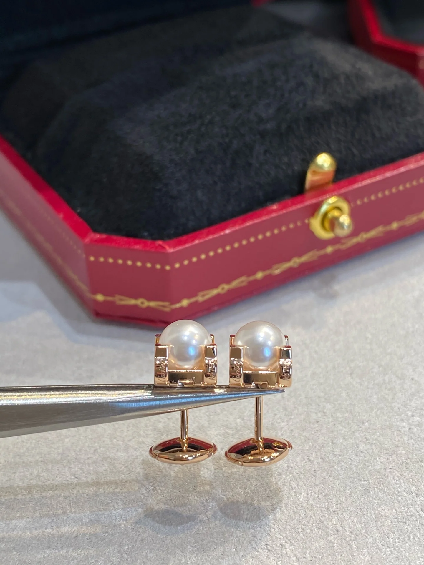 Cartier - Серьги с жемчугом в форме рога