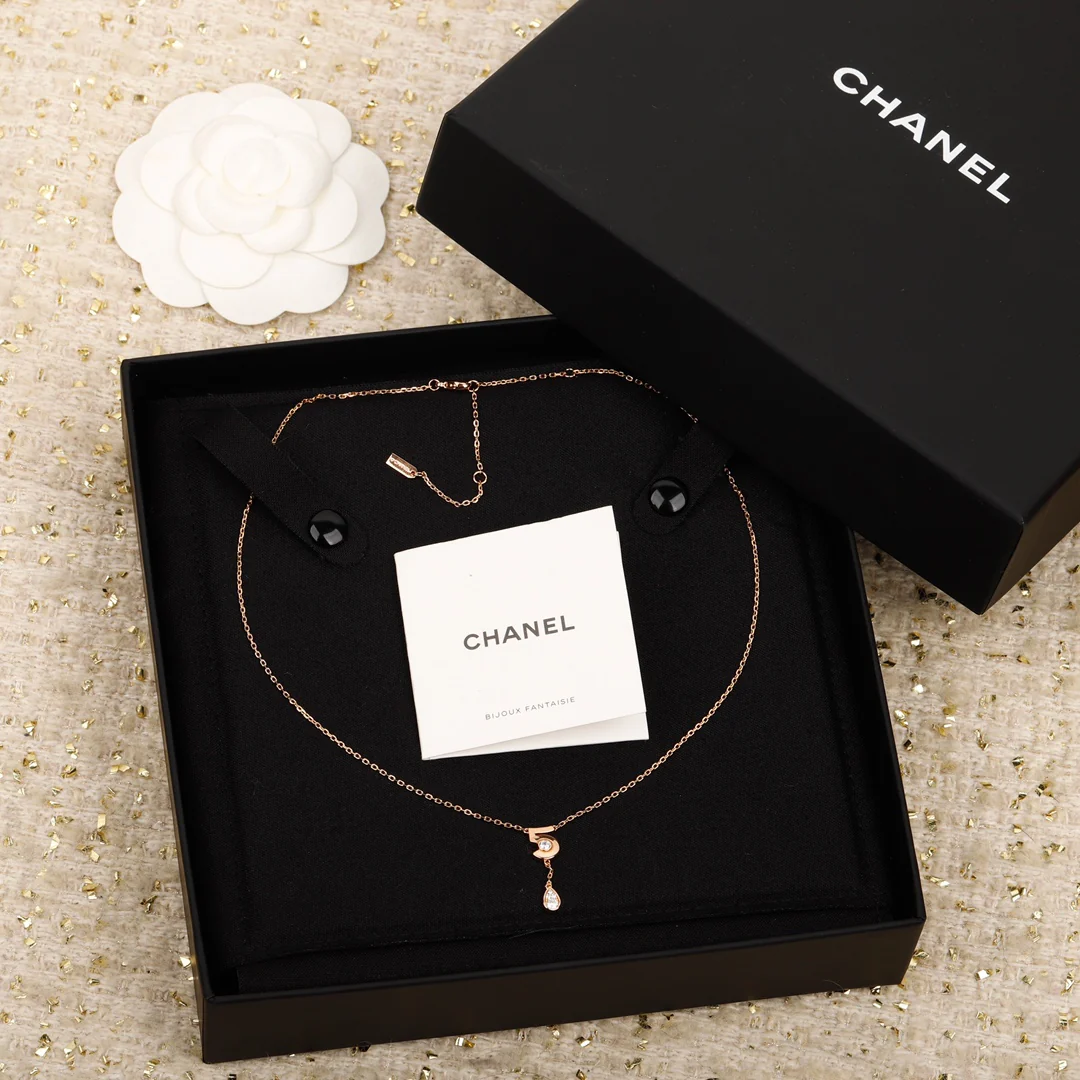 Колье Chanel 601