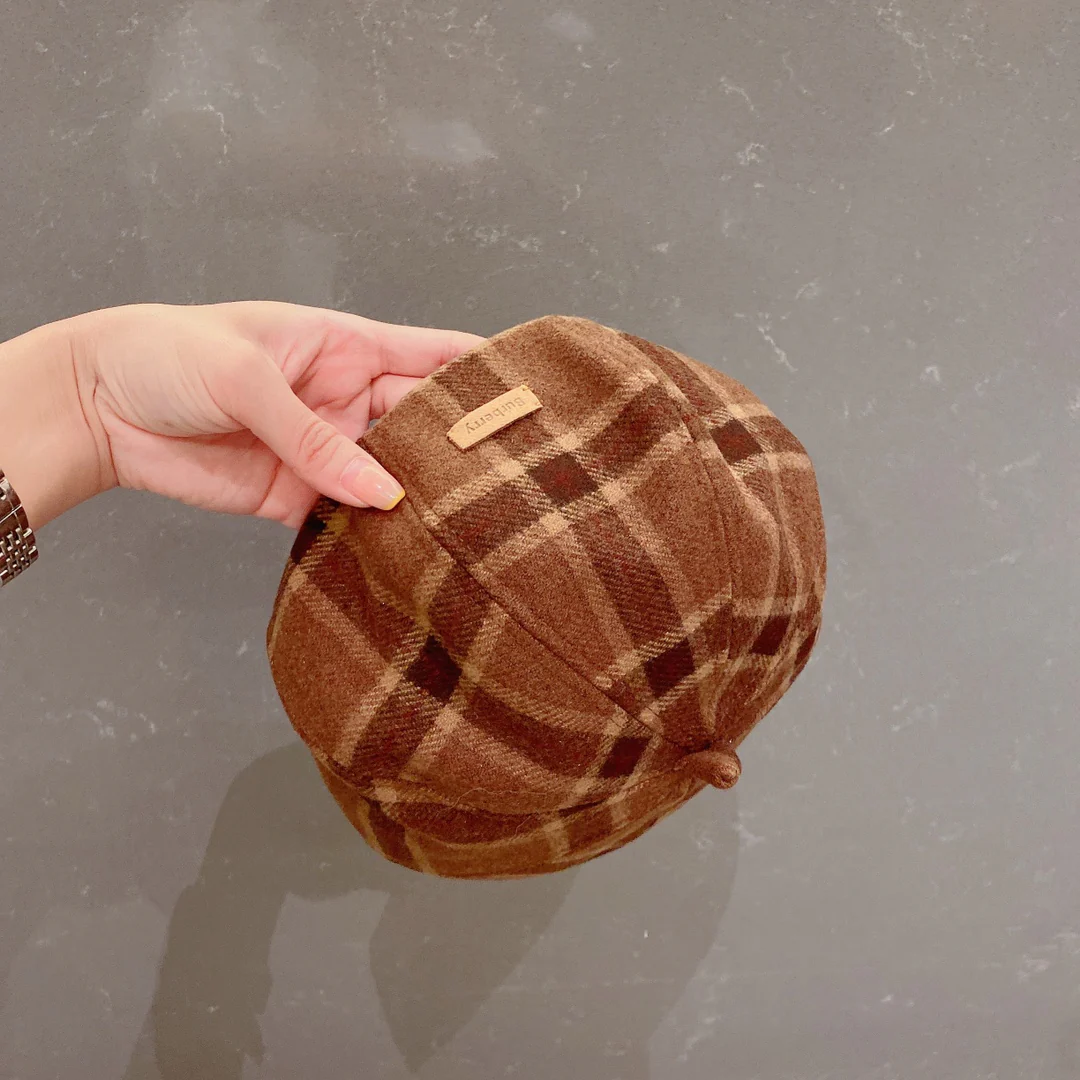 Берет в клетку Burberry - коричневый