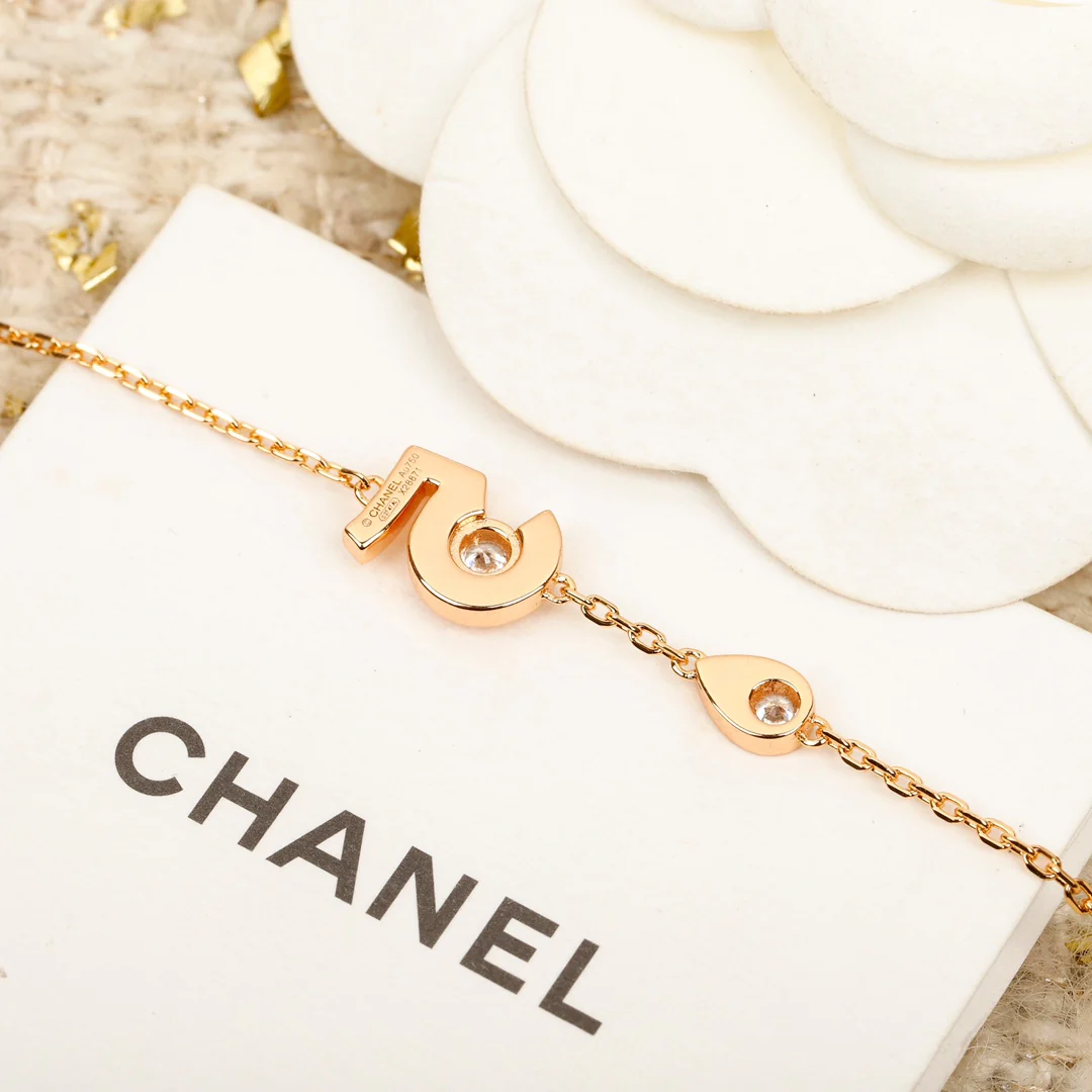 Chanel - Колье 396