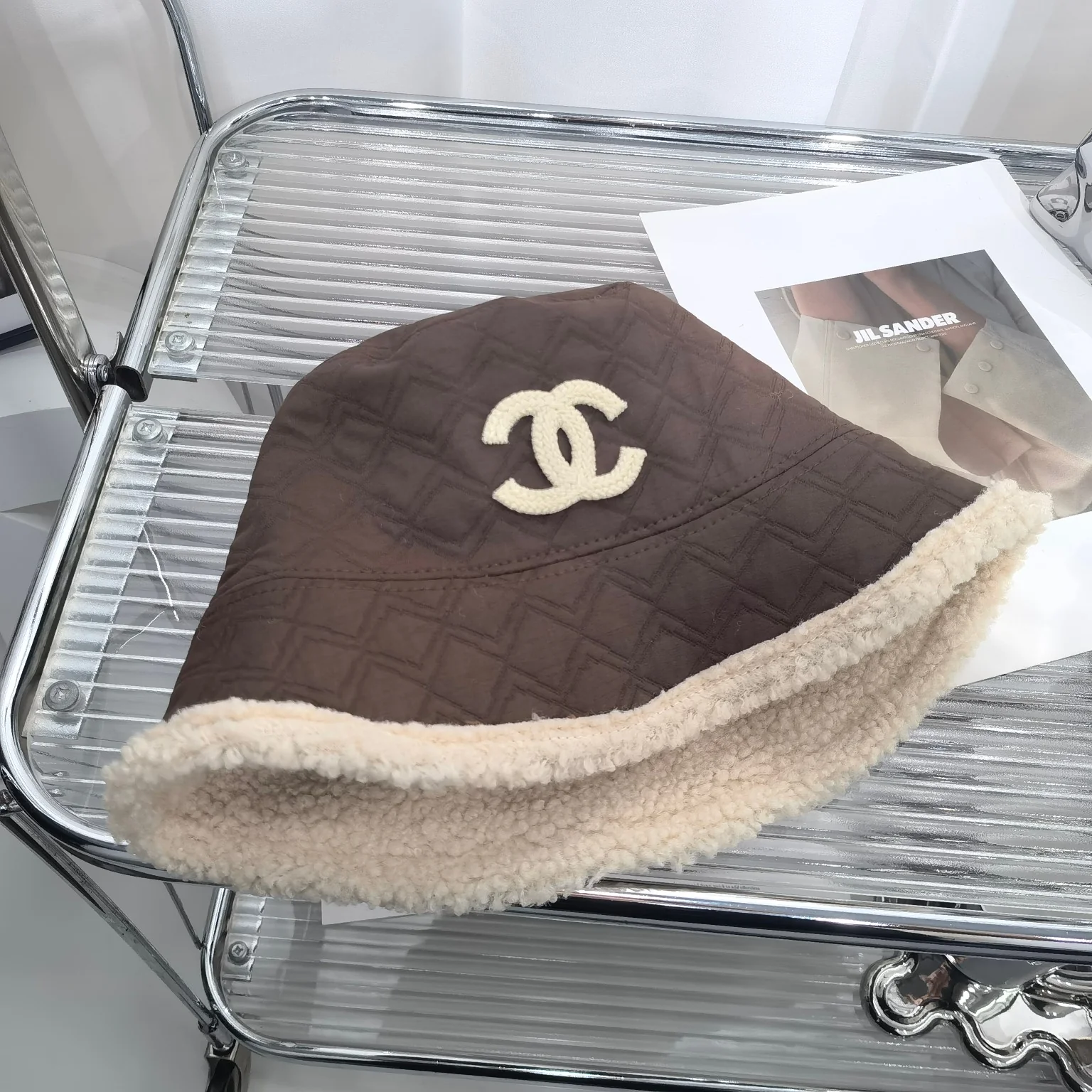 Chanel - Двусторонняя рыбацкая шляпа из овечьей шерсти