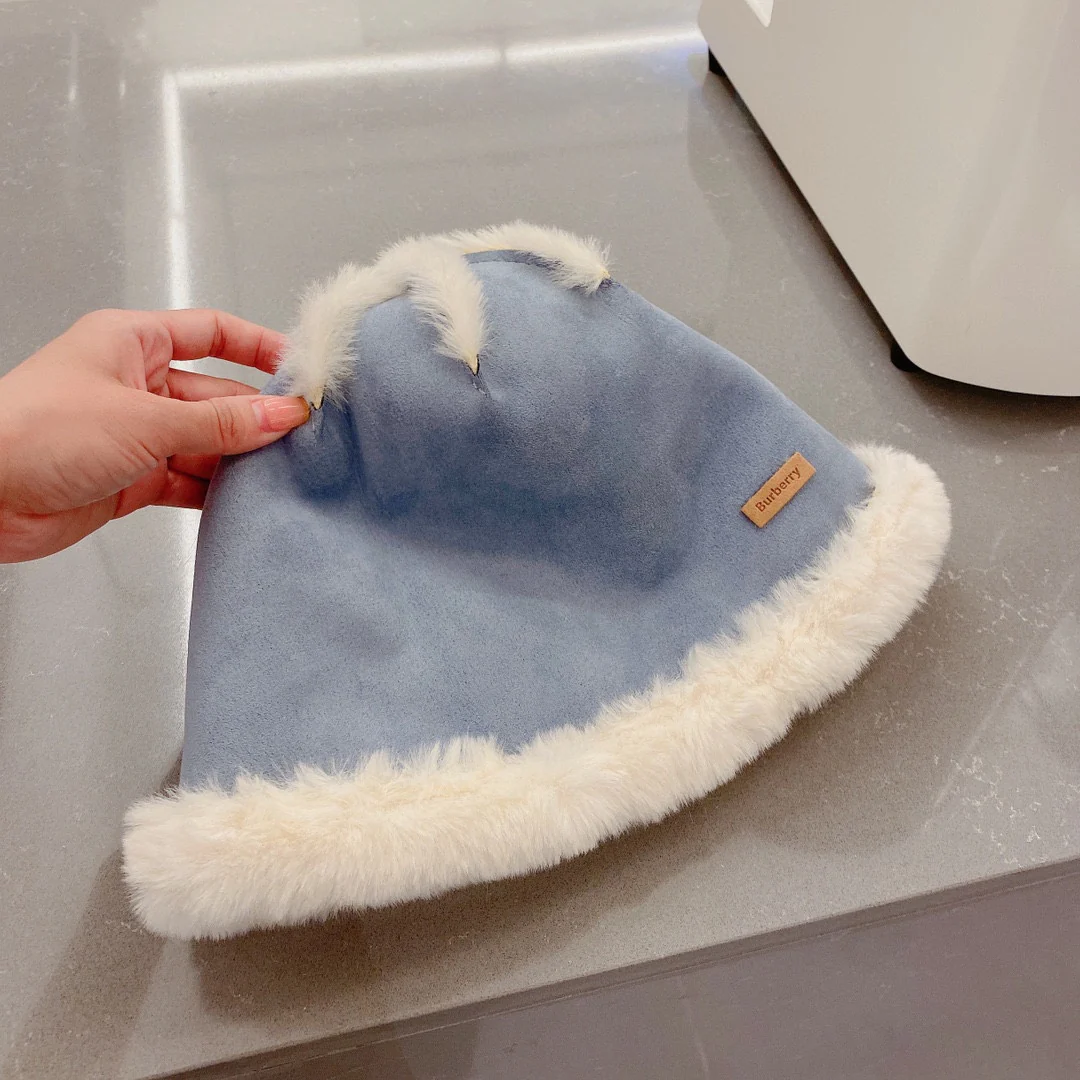Burberry - Толстая кроличья меховая рыбацкая шляпа