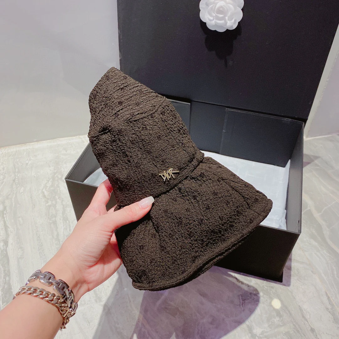 Мини-шляпка Dior в горошек - складная