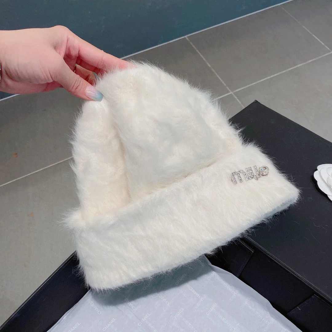 Miu Miu - Шапка из кроличьего меха - Белая