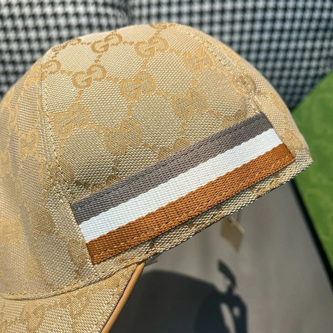 Регулируемая бейсболка Gucci с цветовыми блоками - коричневая.