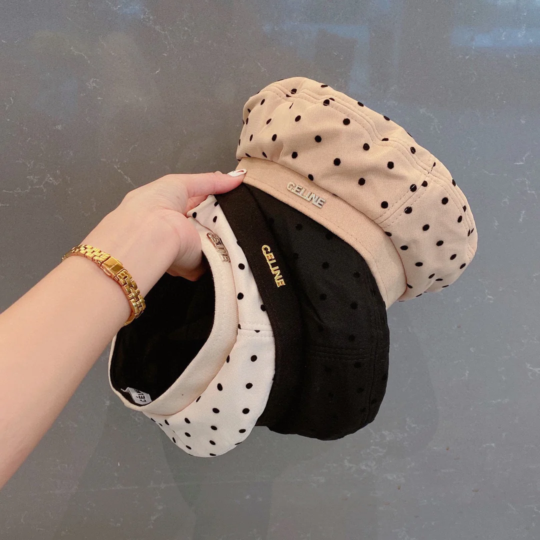 Берет Celine в горошек - абрикосовый