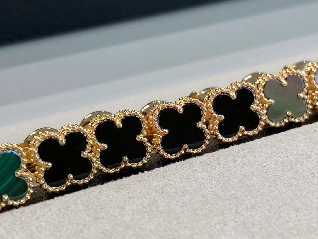 VCA - Серьги - 1