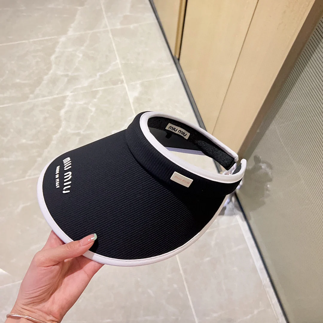 Новые поступления коллекции Miu Miu весна/лето 2023 - Козырек - Солнцезащитная шляпа - Черный - 1