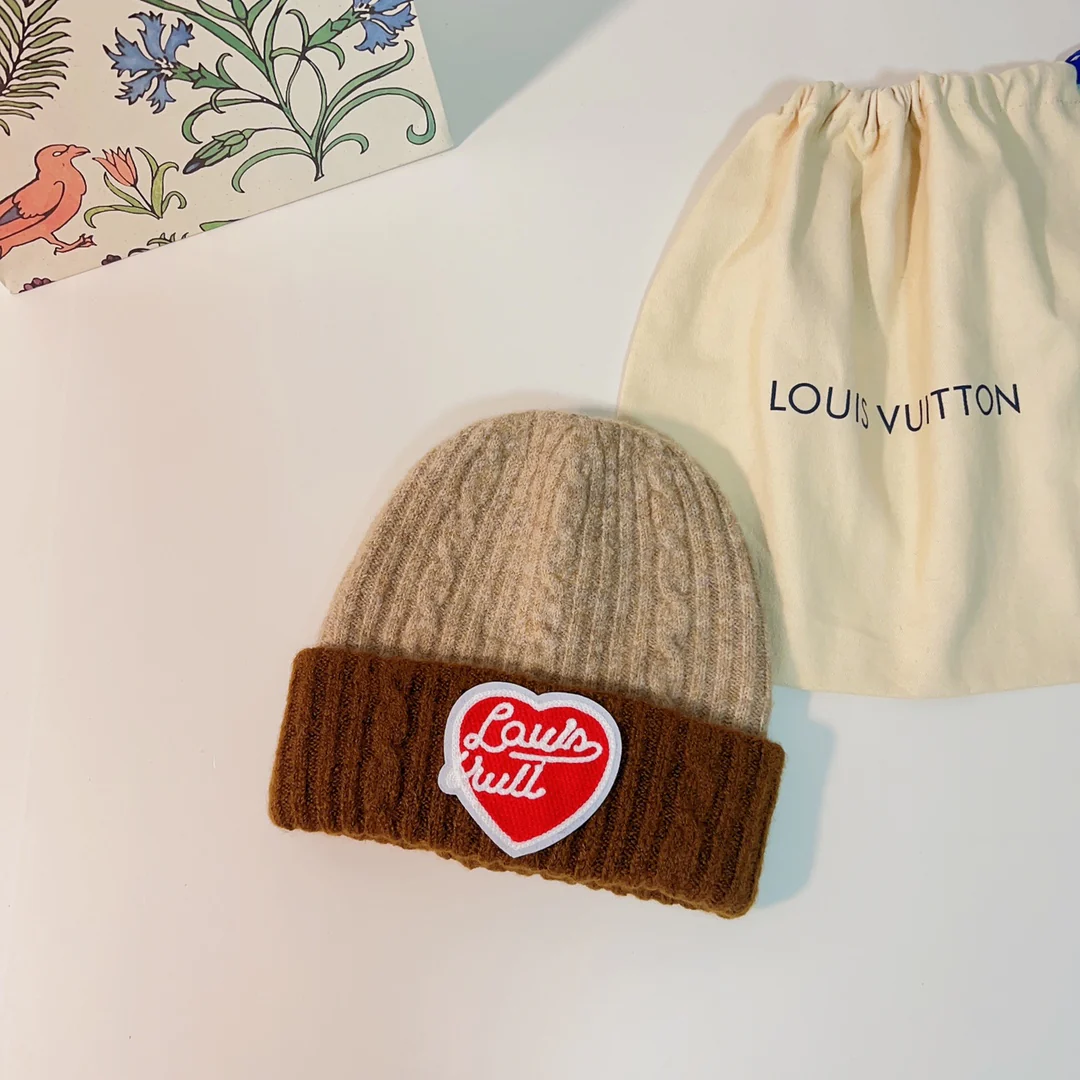 Вязаная шапка LV-Cable