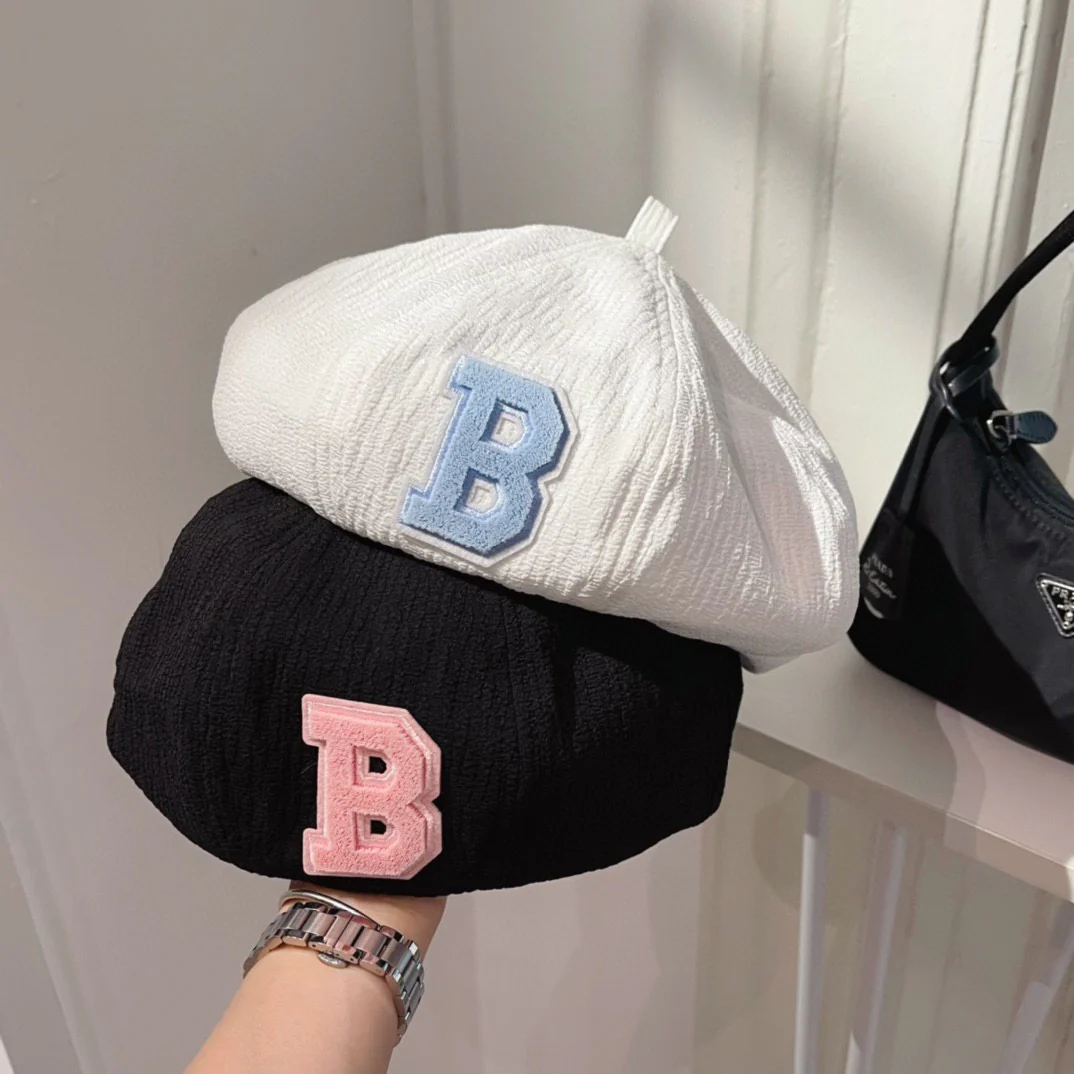 Берет Balenciaga с текстурированной поверхностью - черный