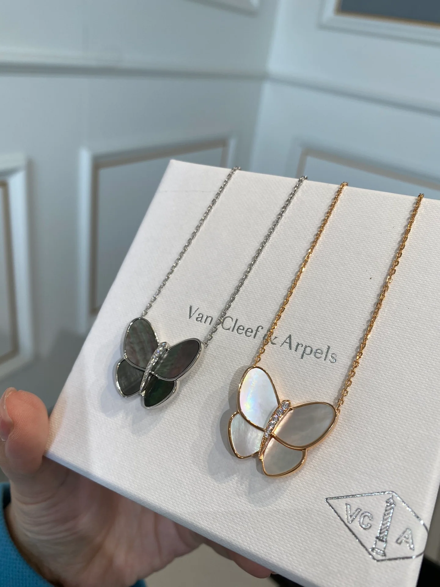 VCA - Большое ожерелье с бабочками - 40-5-45 см