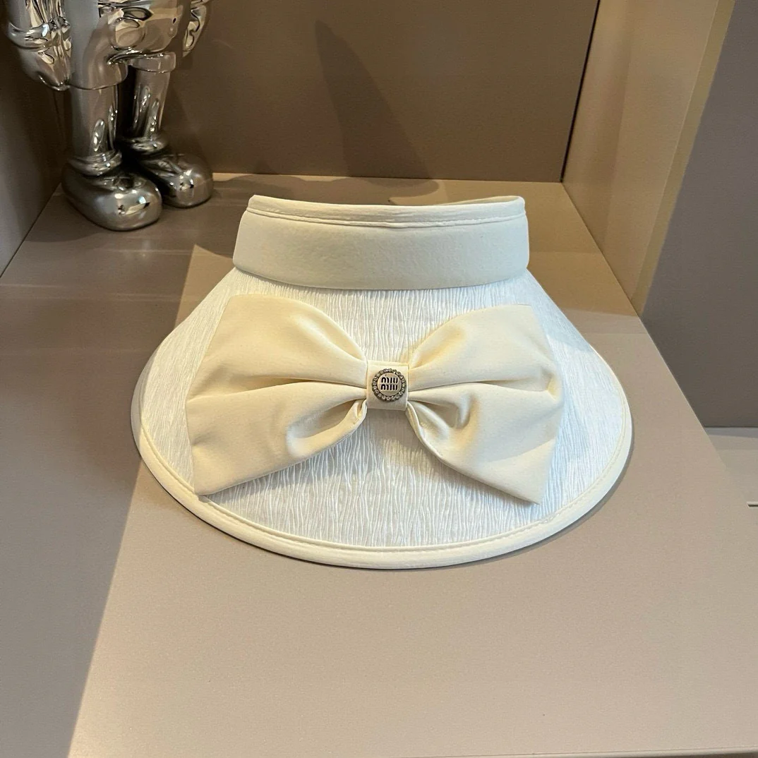 Miu Miu - Солнцезащитная шляпа с бабочкой - Белая